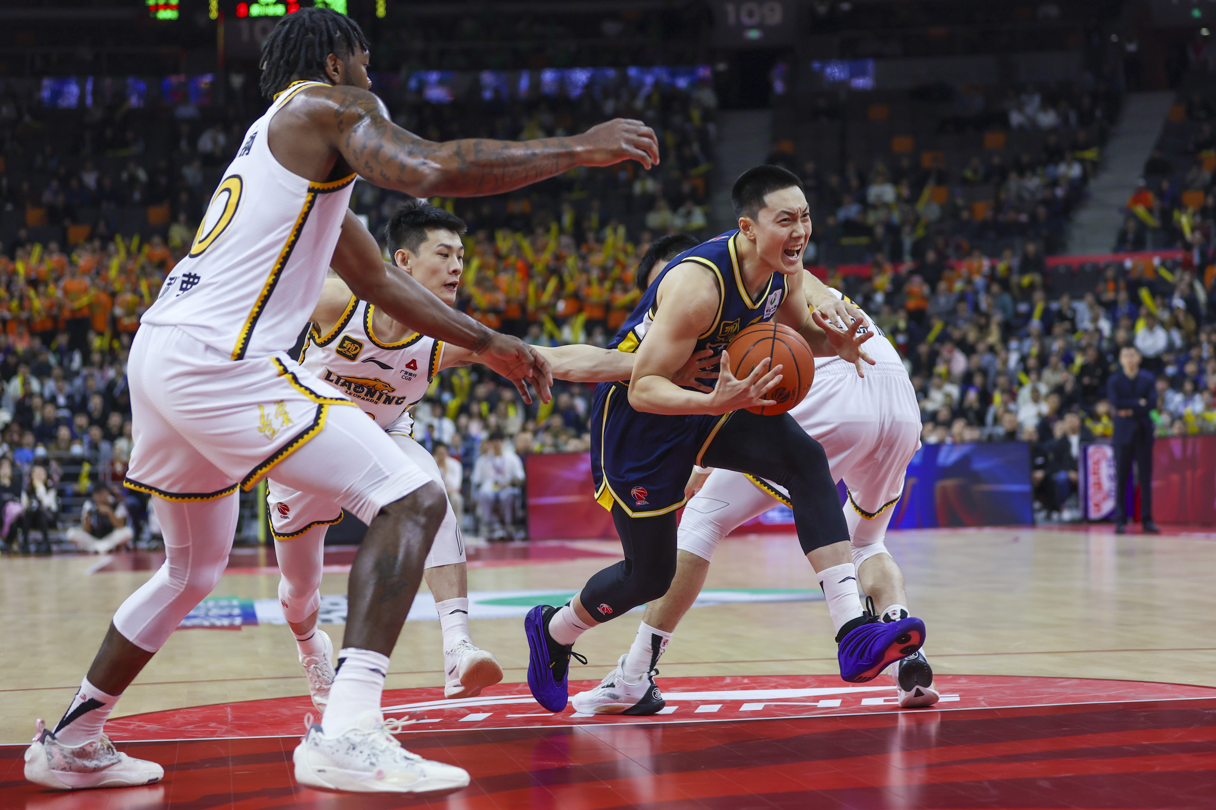 集结日西汉姆备战NBA常规赛，外线爆发细节曝光，目标明确，临场指挥获称赞的简单介绍